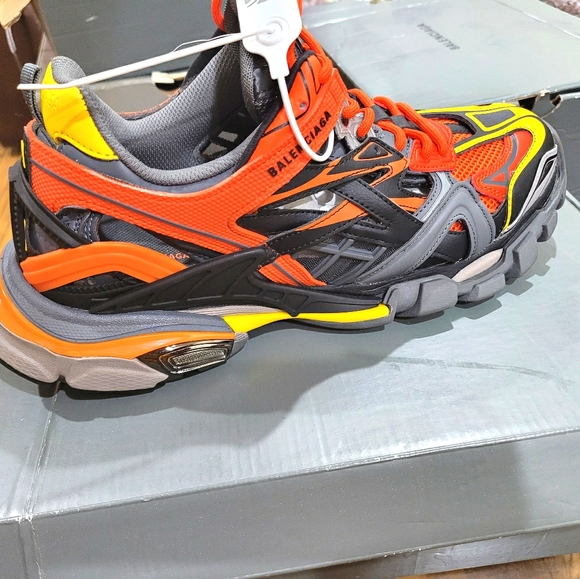 Mens shoe - Picture 1 of 6